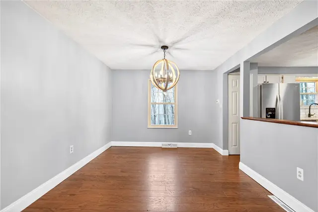 525 Greenspire Ct gallery image 6