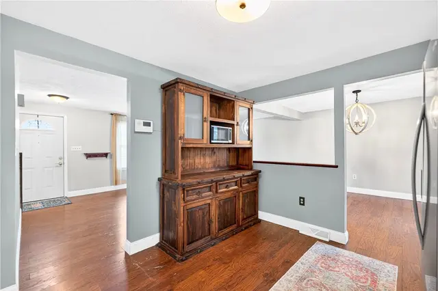 525 Greenspire Ct gallery image 14