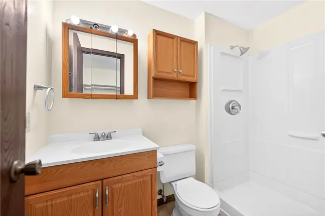 525 Greenspire Ct gallery image 24