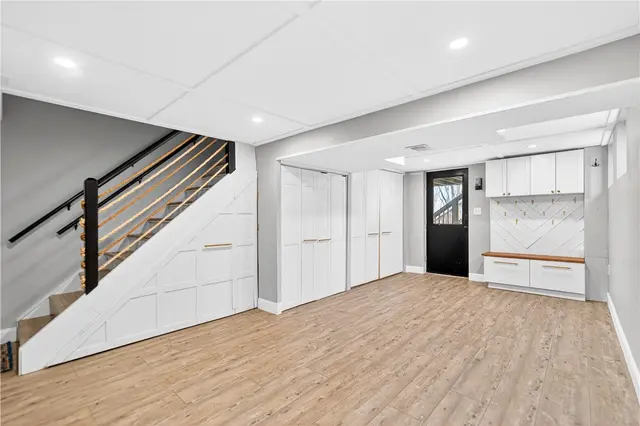 525 Greenspire Ct gallery image 32