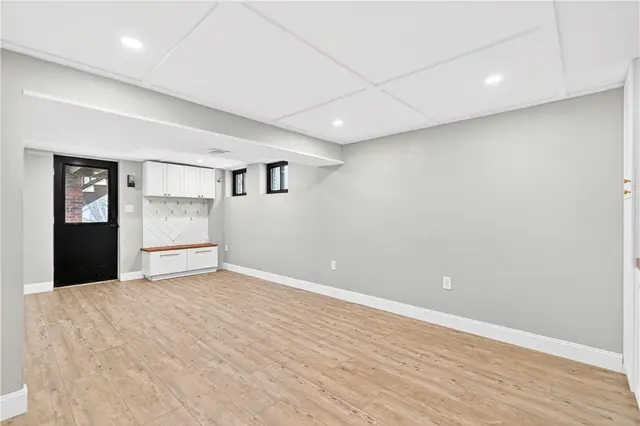 525 Greenspire Ct gallery image 37