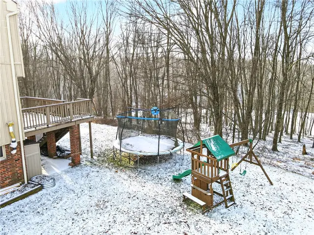 525 Greenspire Ct gallery image 42