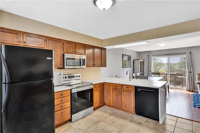 525 Ten Point Ln gallery image 14