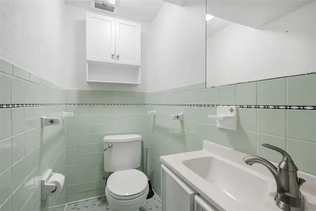 5251 Stella Dr gallery image 38