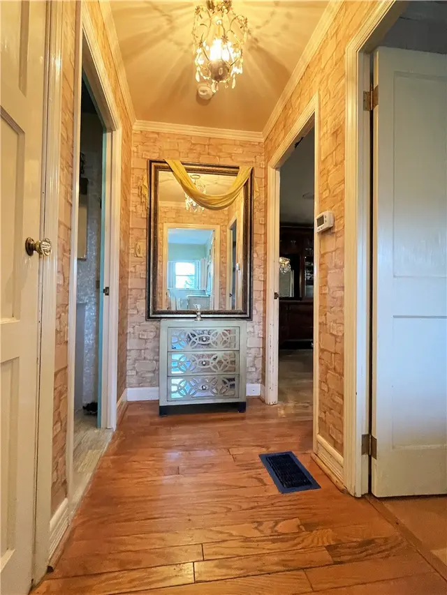 527 HILL STREET gallery image 38
