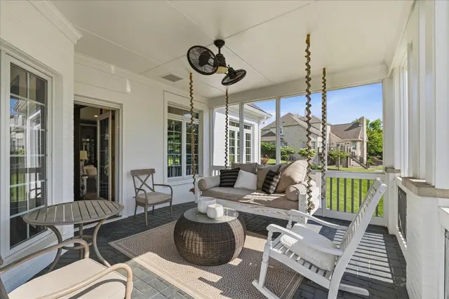 527 Salem Heights DRIVE gallery image 12