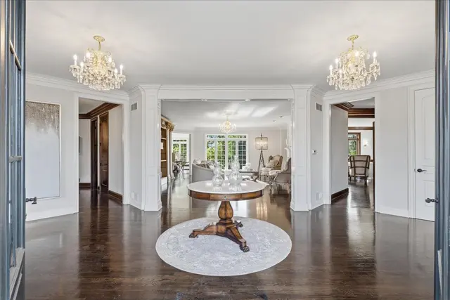 527 Salem Heights DRIVE gallery image 15