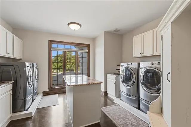 527 Salem Heights DRIVE gallery image 17