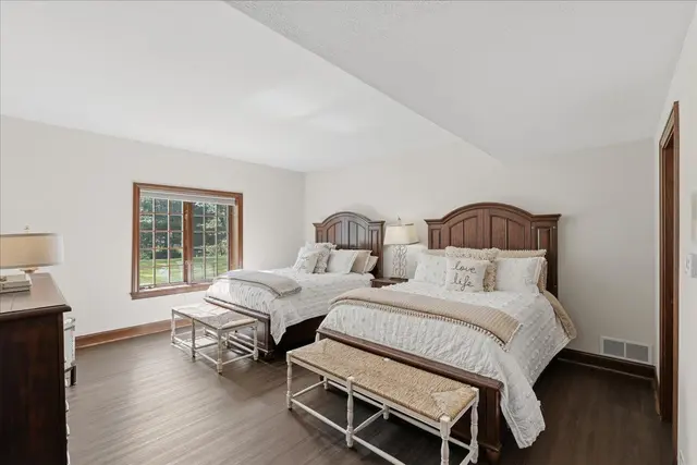 527 Salem Heights DRIVE gallery image 18