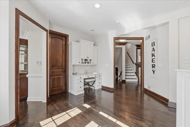 527 Salem Heights DRIVE gallery image 19