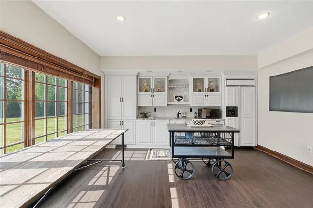 527 Salem Heights DRIVE gallery image 35