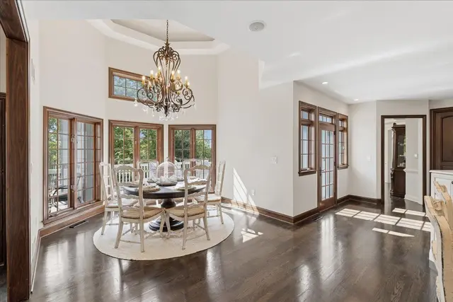 527 Salem Heights DRIVE gallery image 36