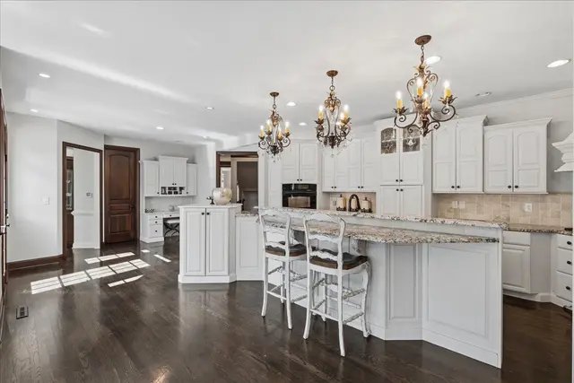 527 Salem Heights DRIVE gallery image 46