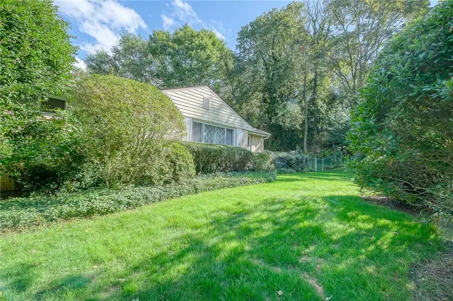 528 Perrymont Road gallery image 18