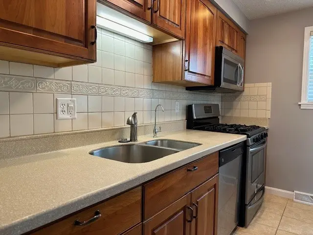 529 Chaparral Dr gallery image 3