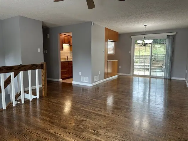 529 Chaparral Dr gallery image 9
