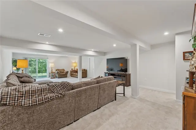 529 Dana Dr gallery image 11