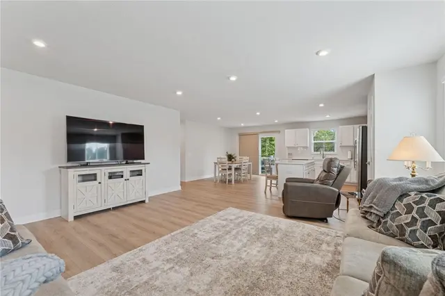 529 Dana Dr gallery image 13