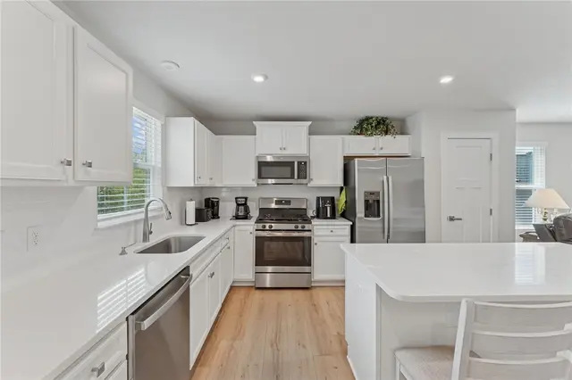 529 Dana Dr gallery image 15