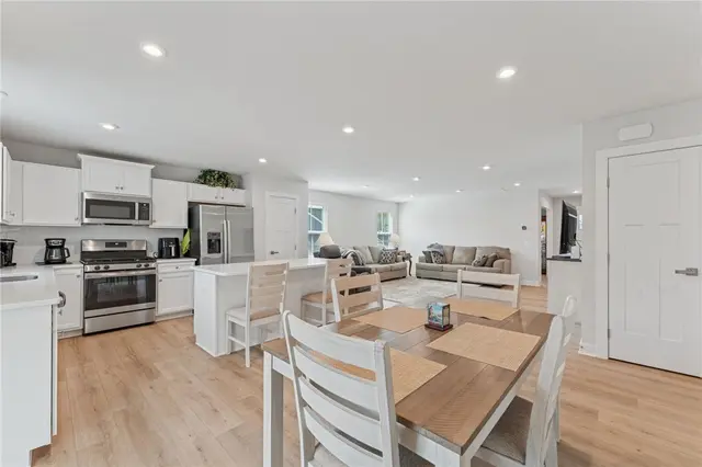 529 Dana Dr gallery image 18