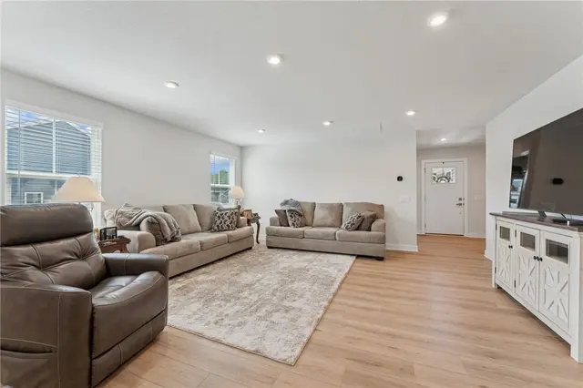 529 Dana Dr gallery image 28