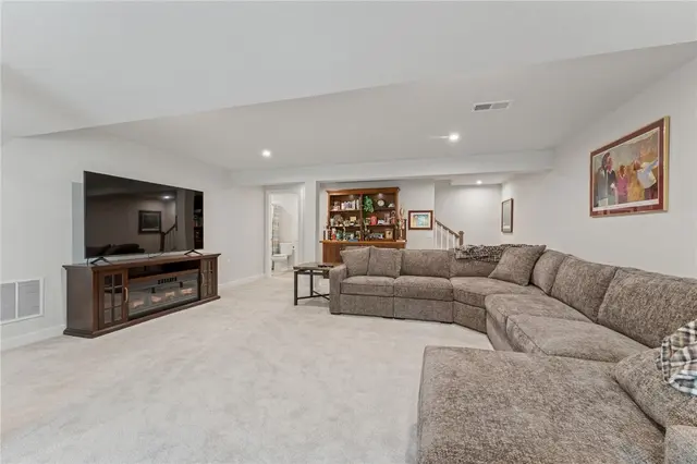 529 Dana Dr gallery image 36
