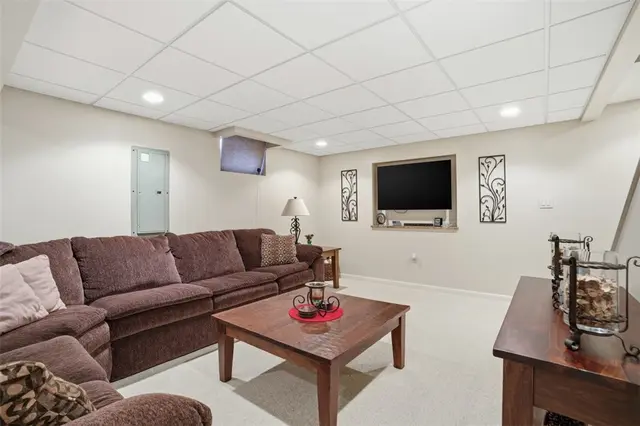 529 Grandshire gallery image 5