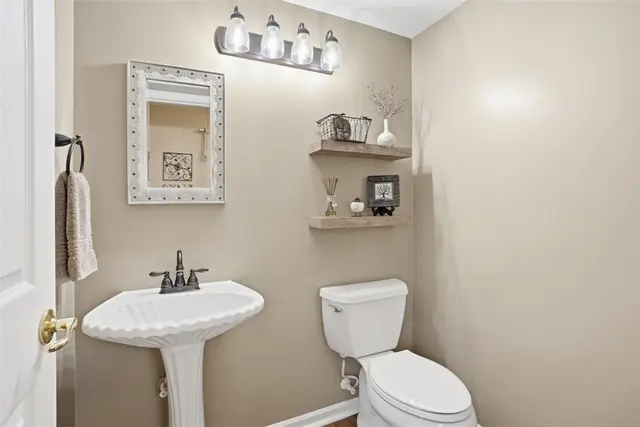 529 Grandshire gallery image 26