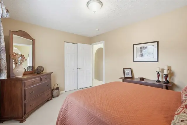 529 Grandshire gallery image 27
