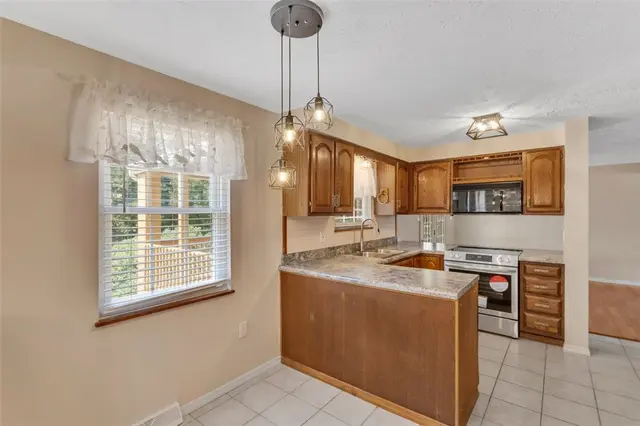 529 Greenspire Ct gallery image 5