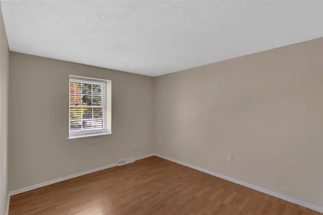 529 Greenspire Ct gallery image 9