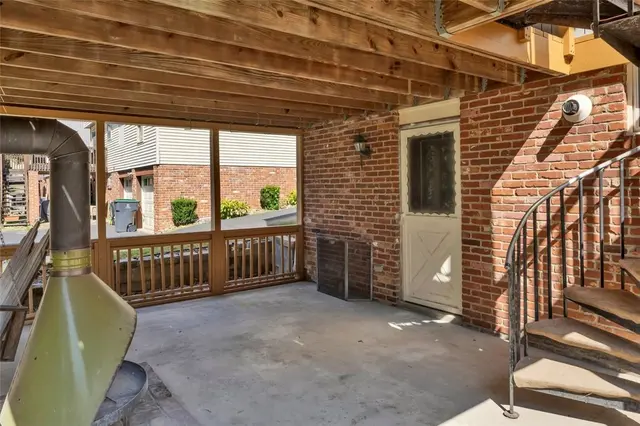 529 Greenspire Ct gallery image 12