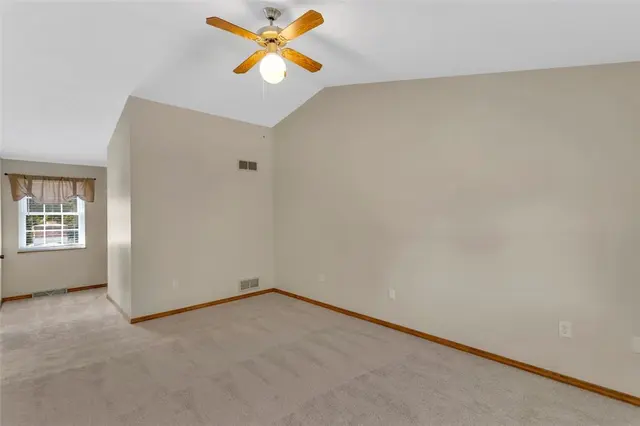 529 Greenspire Ct gallery image 18