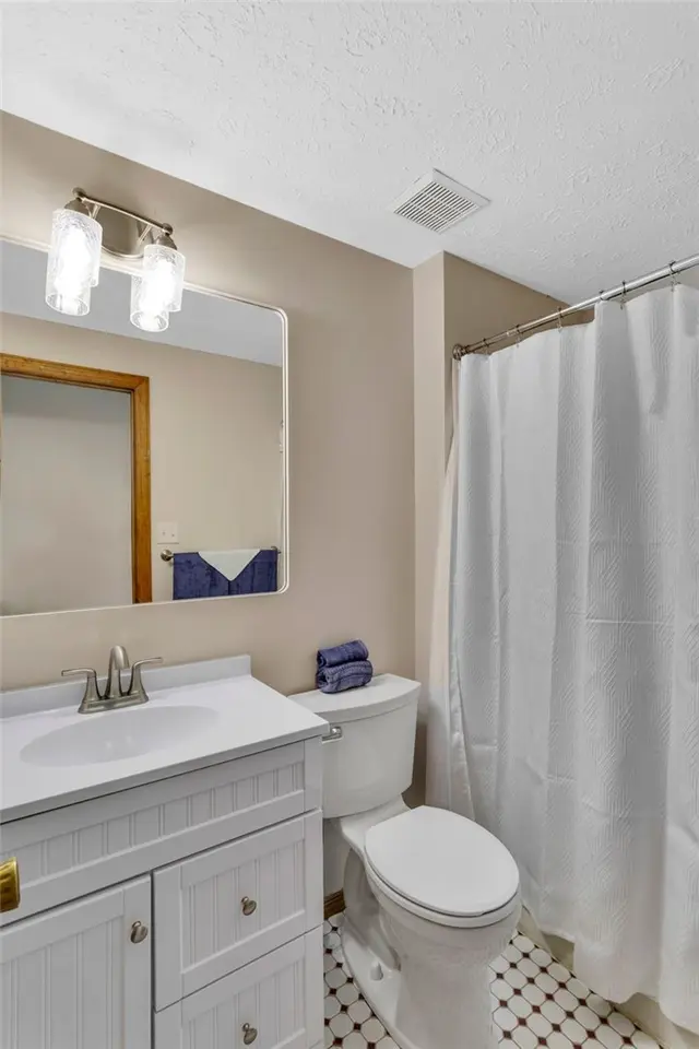 529 Greenspire Ct gallery image 37