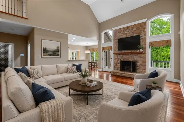 531 Laurel Oak Dr gallery image 28