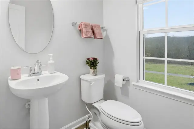 532 Blackrock Blvd gallery image 16