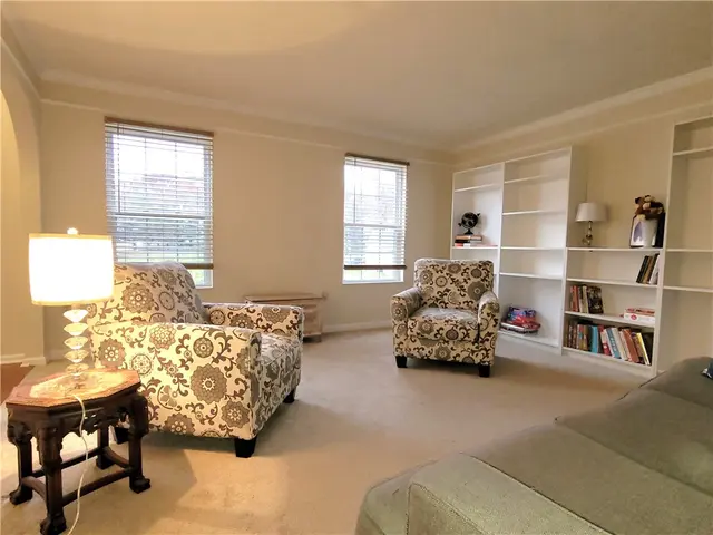 532 Grandshire Drive gallery image 5