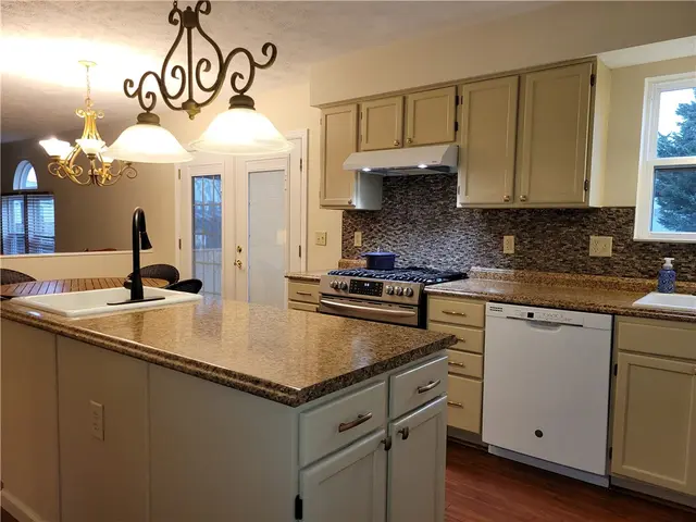 532 Grandshire Drive gallery image 6