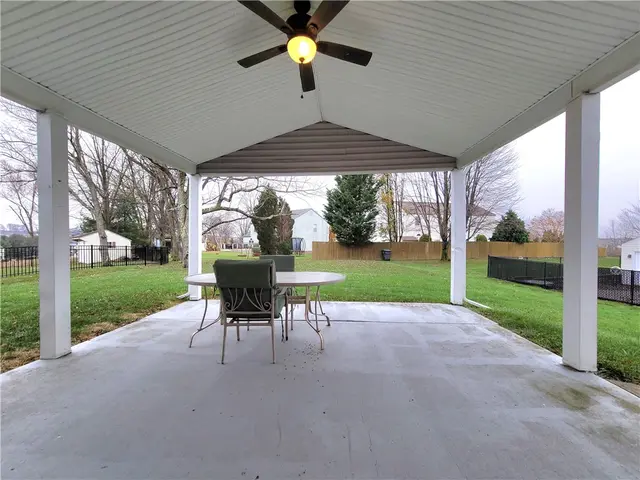 532 Grandshire Drive gallery image 9