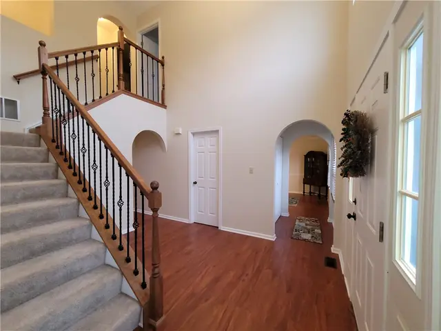 532 Grandshire Drive gallery image 12