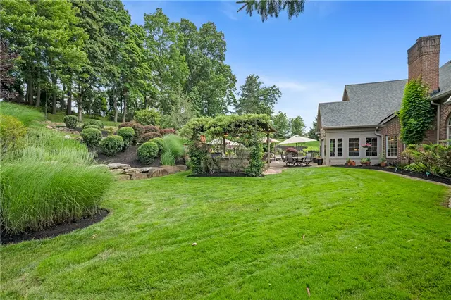 532 Salem Heights Dr gallery image 5