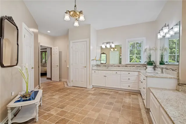 532 Salem Heights Dr gallery image 31