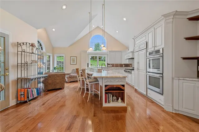 532 Salem Heights Dr gallery image 38