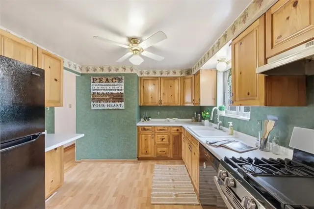 534 Neola gallery image 15