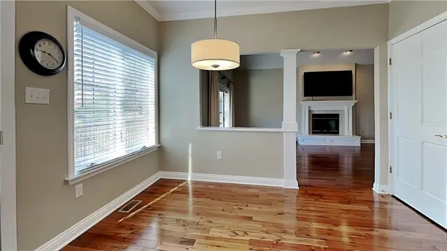 535 Dorchester Dr. gallery image 9