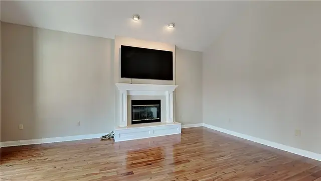 535 Dorchester Dr. gallery image 10