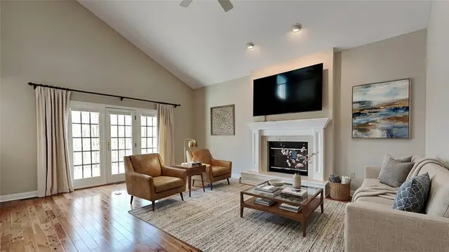 535 Dorchester Dr. gallery image 31