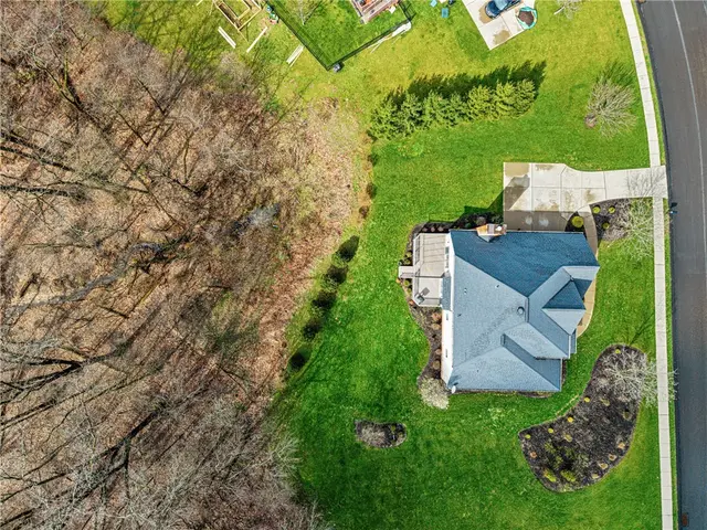 535 Dorchester Dr. gallery image 32