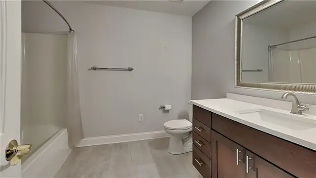 535 Dorchester Dr. gallery image 34
