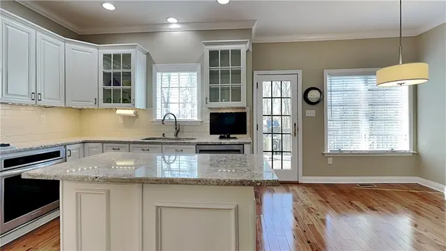 535 Dorchester Dr. gallery image 36